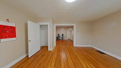 74 Holbrook Rd in Quincy, MA - Building Photo - Building Photo