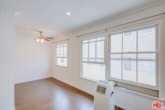 1643 N Formosa Ave in Los Angeles, CA - Building Photo - Building Photo