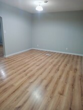 777 E Yerby St in Marshall, MO - Foto de edificio - Building Photo