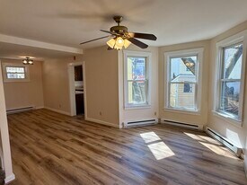 57 Main St in Hampton, NJ - Building Photo