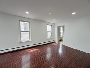 269 Avenue B in Bayonne, NJ - Building Photo - Building Photo