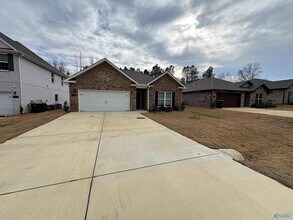 27306 Barksdale Rd in Athens, AL - Building Photo - Building Photo