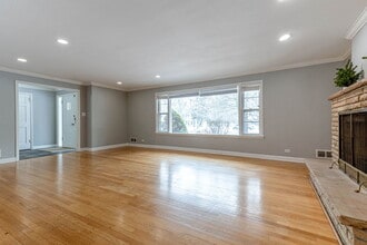 996 Castlegate Ct in Lake Forest, IL - Building Photo - Building Photo