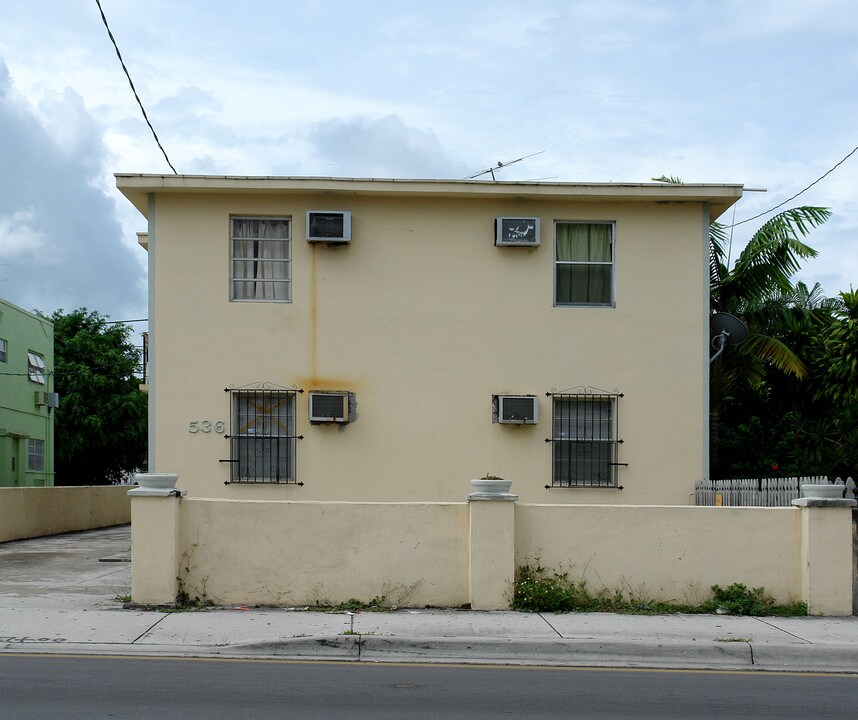 536 SW 7th St in Miami, FL - Building Photo