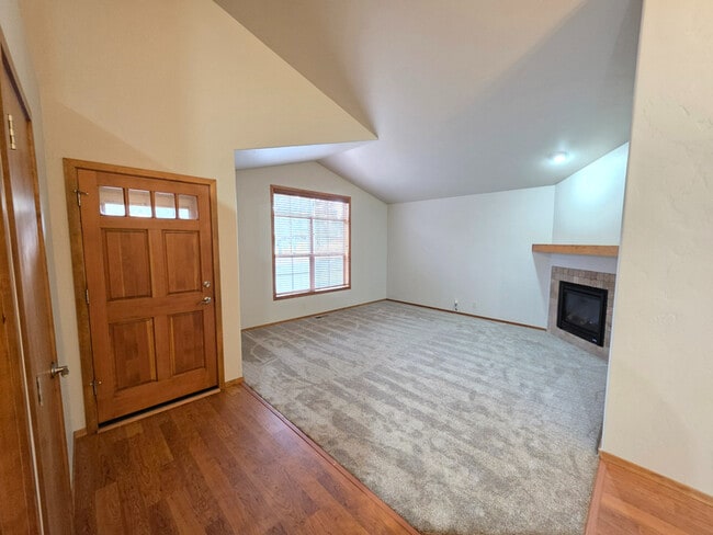 20348 Chase Rd in Bend, OR - Building Photo - Building Photo