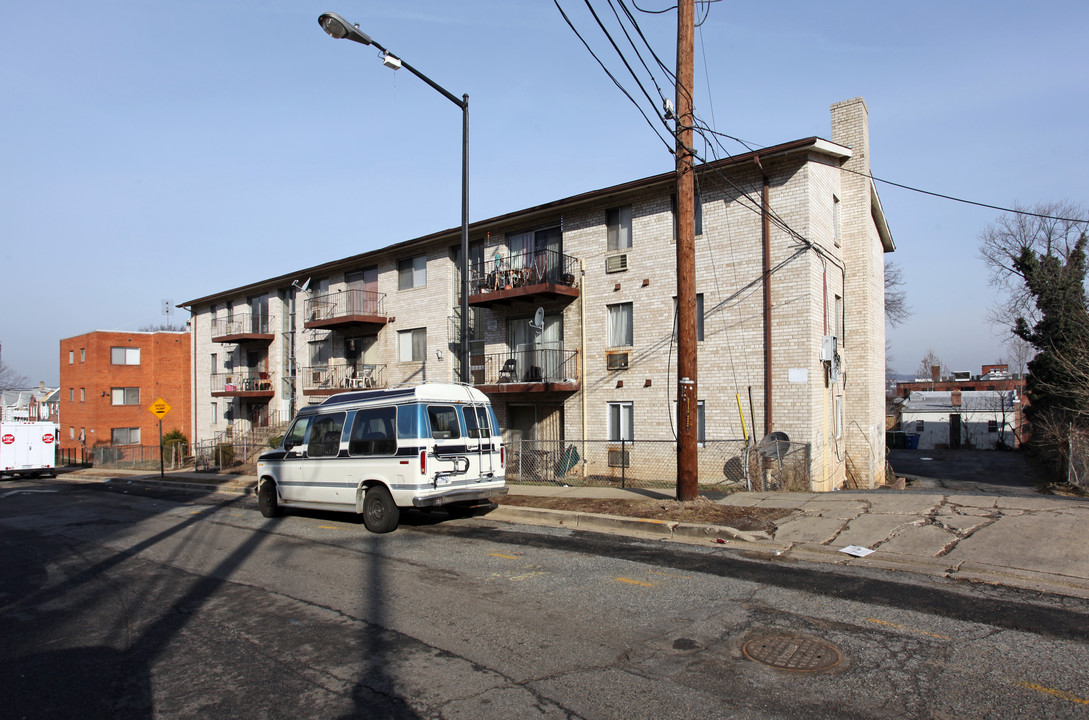 1650-1656 W St SE in Washington, DC - Foto de edificio