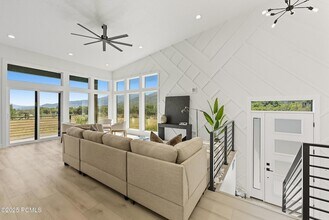 5866 N Fork Rd in Eden, UT - Building Photo - Building Photo