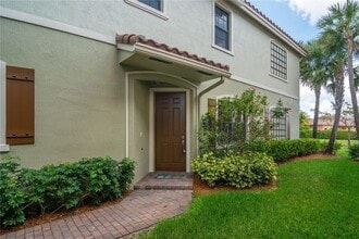 126 Riverwalk Cir E in Plantation, FL - Foto de edificio - Building Photo