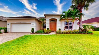 718 SW Myakka River Trace in Port St. Lucie, FL - Building Photo