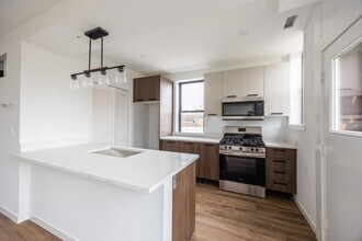 4410 N Greenview Ave-Unit -2N in Chicago, IL - Building Photo - Building Photo