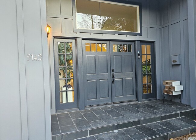 property at 5142 Lindley Ave