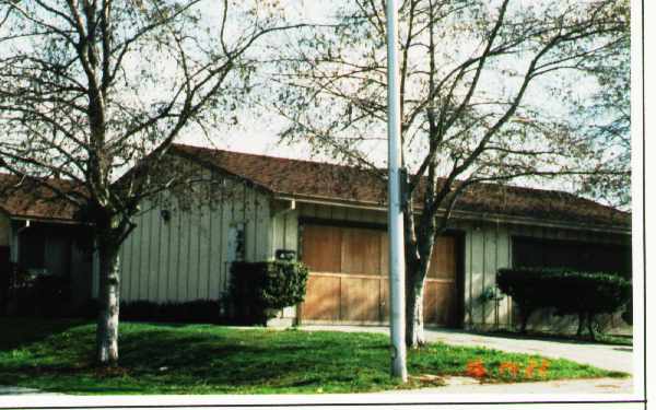 2317 Manzanita Way in Antioch, CA - Building Photo - Building Photo