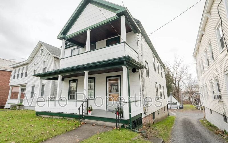 149 Saratoga Ave in Mechanicville, NY - Building Photo