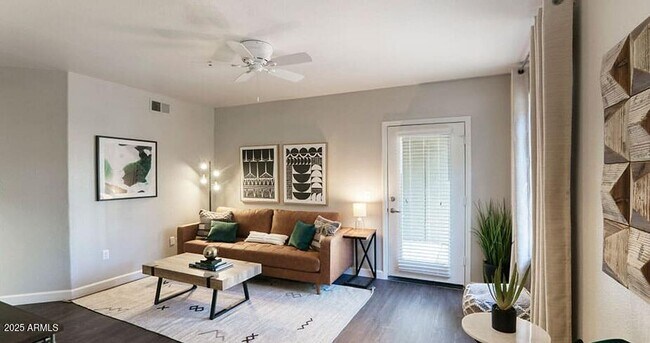 1100 E Osborn Rd in Phoenix, AZ - Building Photo - Building Photo