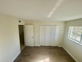 1905 Palm Beach Trace Dr in Royal Palm Beach, FL - Building Photo