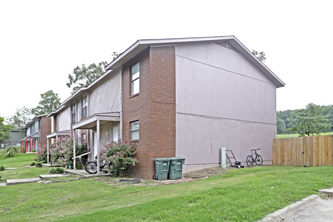 4096-4102 N Sunflower Cir in Fayetteville, AR - Building Photo - Building Photo