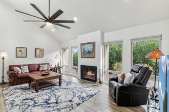 7005 N Vía Camello Del Sur in Scottsdale, AZ - Building Photo - Building Photo