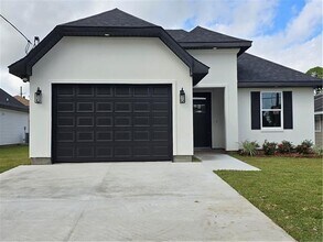 101 Carolyn Dr in Destrehan, LA - Building Photo - Building Photo