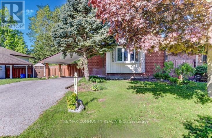 822 Central Park Blvd N in Oshawa, ON - Building Photo