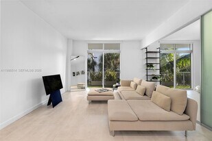 2001 Meridian Ave in Miami Beach, FL - Building Photo
