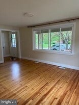 139 Maple Ave in Hershey, PA - Building Photo