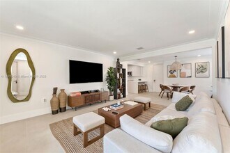 45 Palermo Ave in Coral Gables, FL - Building Photo - Building Photo