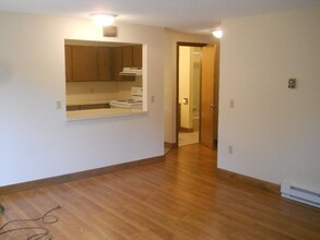 32 Overlock, Unit Apt B in Levant, ME - Building Photo - Building Photo