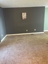 5808 Outer Dr in Bath, MI - Building Photo - Building Photo