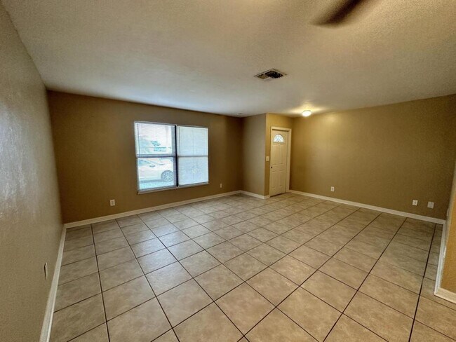 3024 Santa Barbara Blvd in Cape Coral, FL - Building Photo - Building Photo