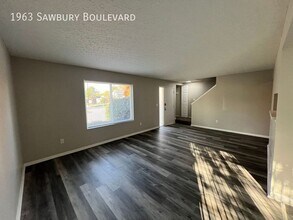 1963 Sawbury Blvd in Columbus, OH - Building Photo - Building Photo