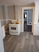 19 Seymour St, Unit 3 in Binghamton, NY - Foto de edificio - Building Photo