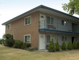 Lariat Gardens Apartments