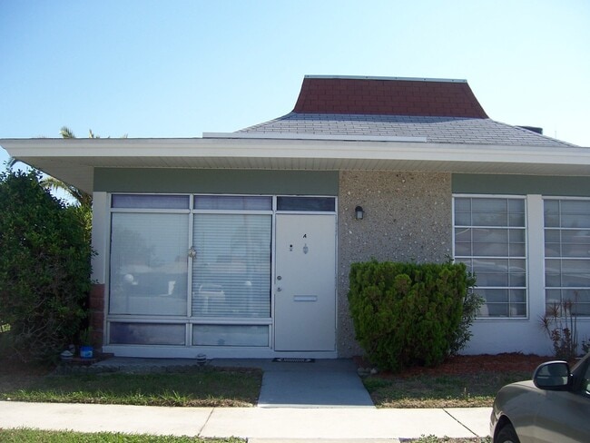 property at 4351 Tahitian Gardens Cir