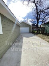 924 E Annie St in Fort Worth, TX - Building Photo - Building Photo
