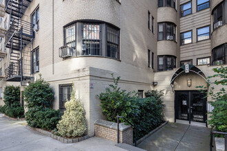 736 W 186th St in New York, NY - Building Photo - Building Photo