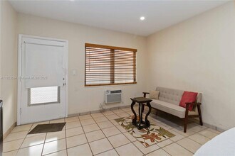 644 Meridian Ave in Miami Beach, FL - Building Photo - Building Photo