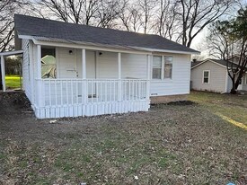 3528 Eastridge Dr in Haltom City, TX - Building Photo