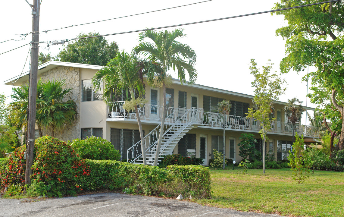 Lime Tree in Fort Lauderdale, FL - Building Photo