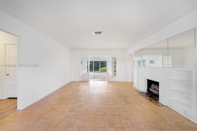 520 W 51st Ter in Miami, FL - Foto de edificio - Building Photo