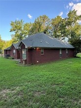 3414 Pecan Grove Pl in Alma, AR - Foto de edificio - Building Photo