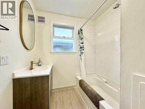 1336 E 11th Ave in Vancouver, BC - Building Photo - Building Photo