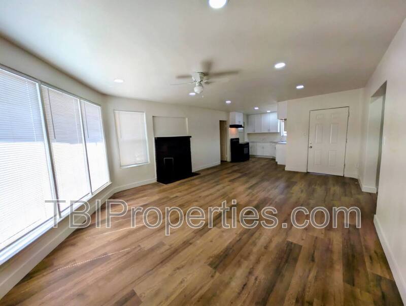 936 Bradley St in Riverside, CA - Building Photo