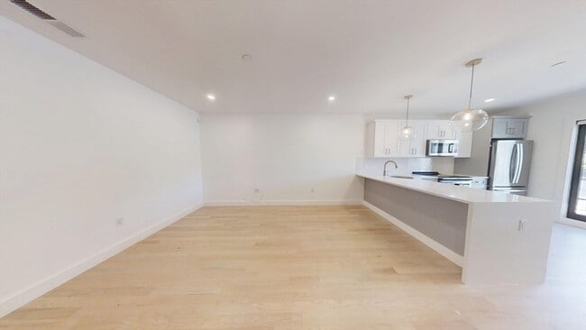 52 Withington St in Boston, MA - Building Photo - Building Photo