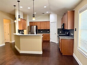 718 Ann Taylor Dr in Austin, TX - Building Photo - Building Photo