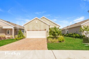 512 Tynes Blvd in Middleburg, FL - Building Photo