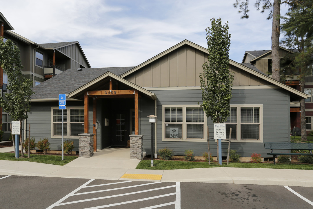 Heritage Meadow Apartments in Eugene, OR - Building Photo