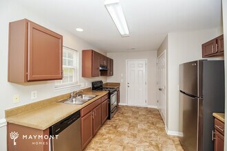 4014 Fifendrum Ln in Charlotte, NC - Foto de edificio - Building Photo