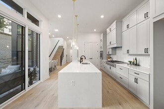 4214 Endurance Wy in Austin, TX - Building Photo - Building Photo