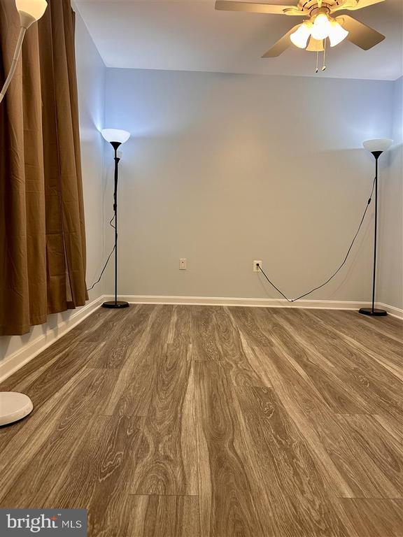 property at 43061 Candlewick Square