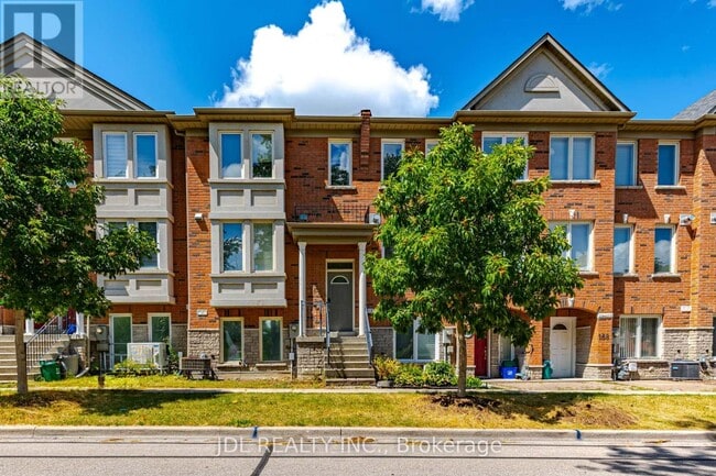 property at 164 Galleria Pkwy